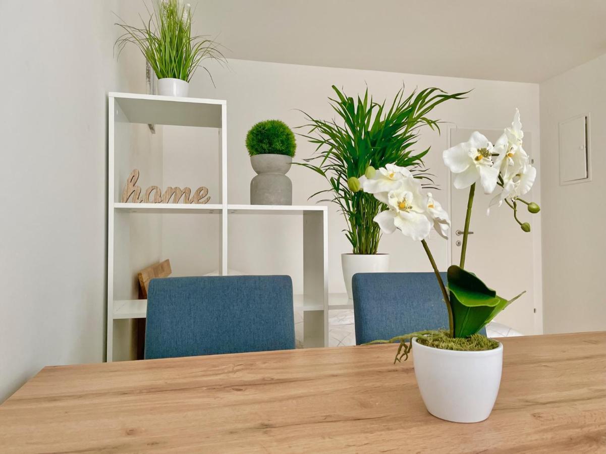 Central 55M2 Flat With Balcony & Parking Wenen Buitenkant foto